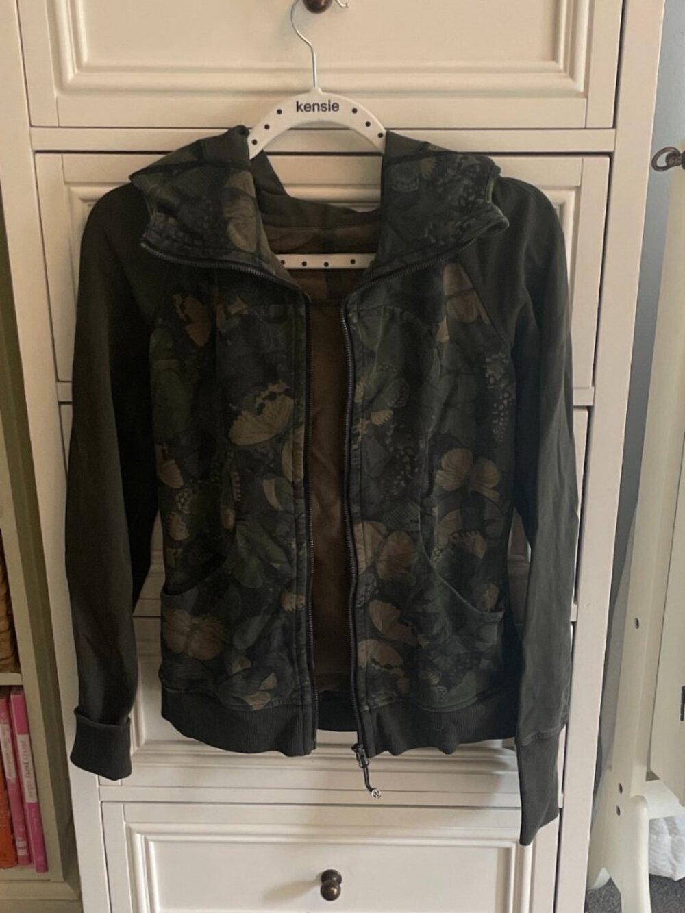 Lululemon Scuba ZipUp Hoodie Size XS Butterfly Camo Pattern